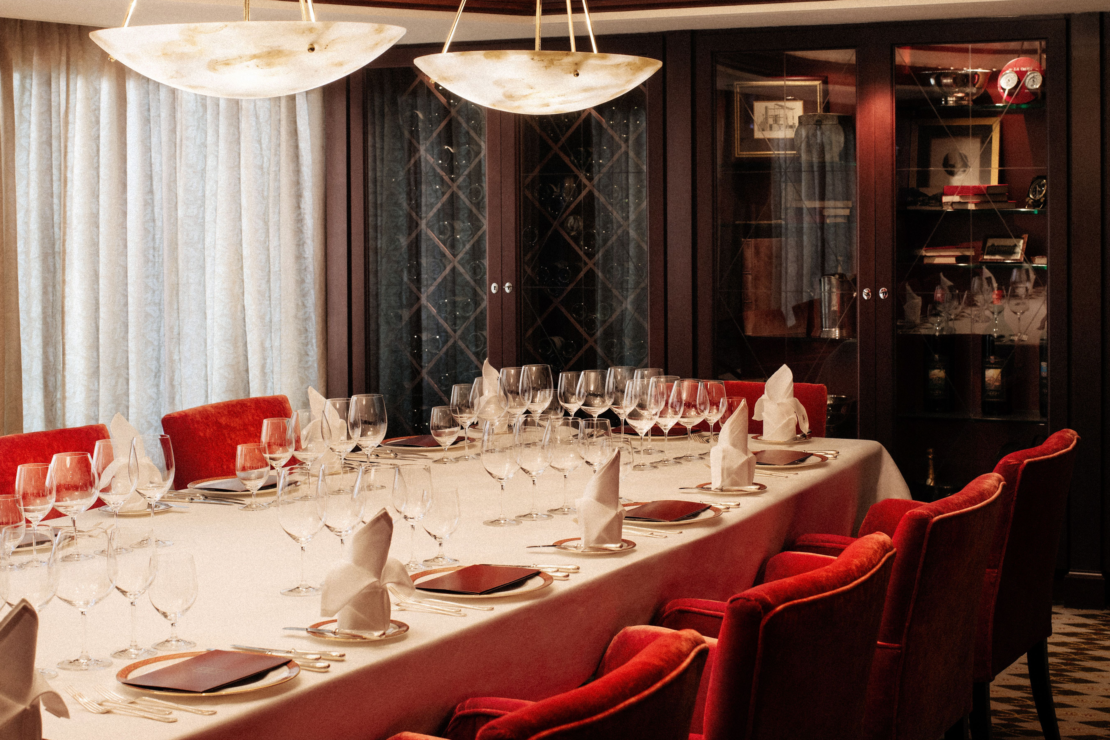 THE VINTAGE ROOM, CRYSTAL SERENITY